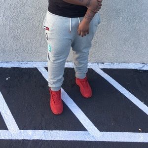 Meet your Posher, Derek